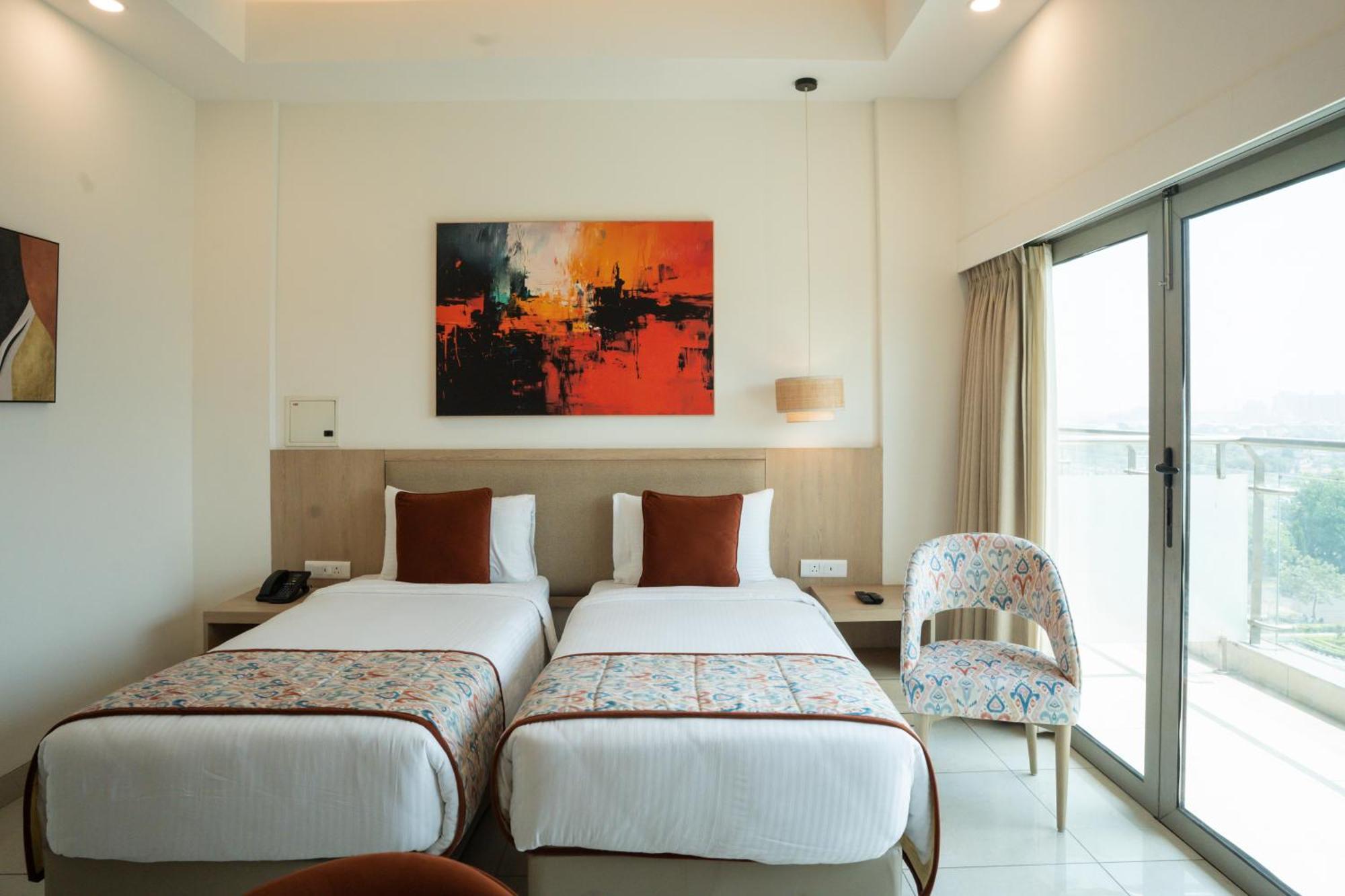 Ar Suites Klj Square Γκουργκάον Εξωτερικό φωτογραφία