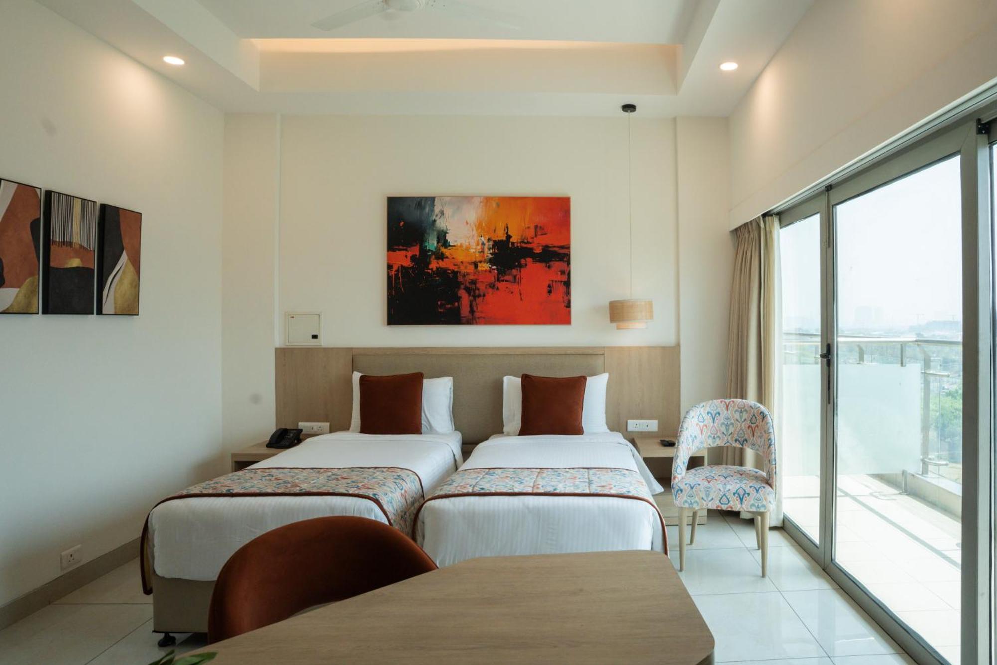 Ar Suites Klj Square Γκουργκάον Εξωτερικό φωτογραφία