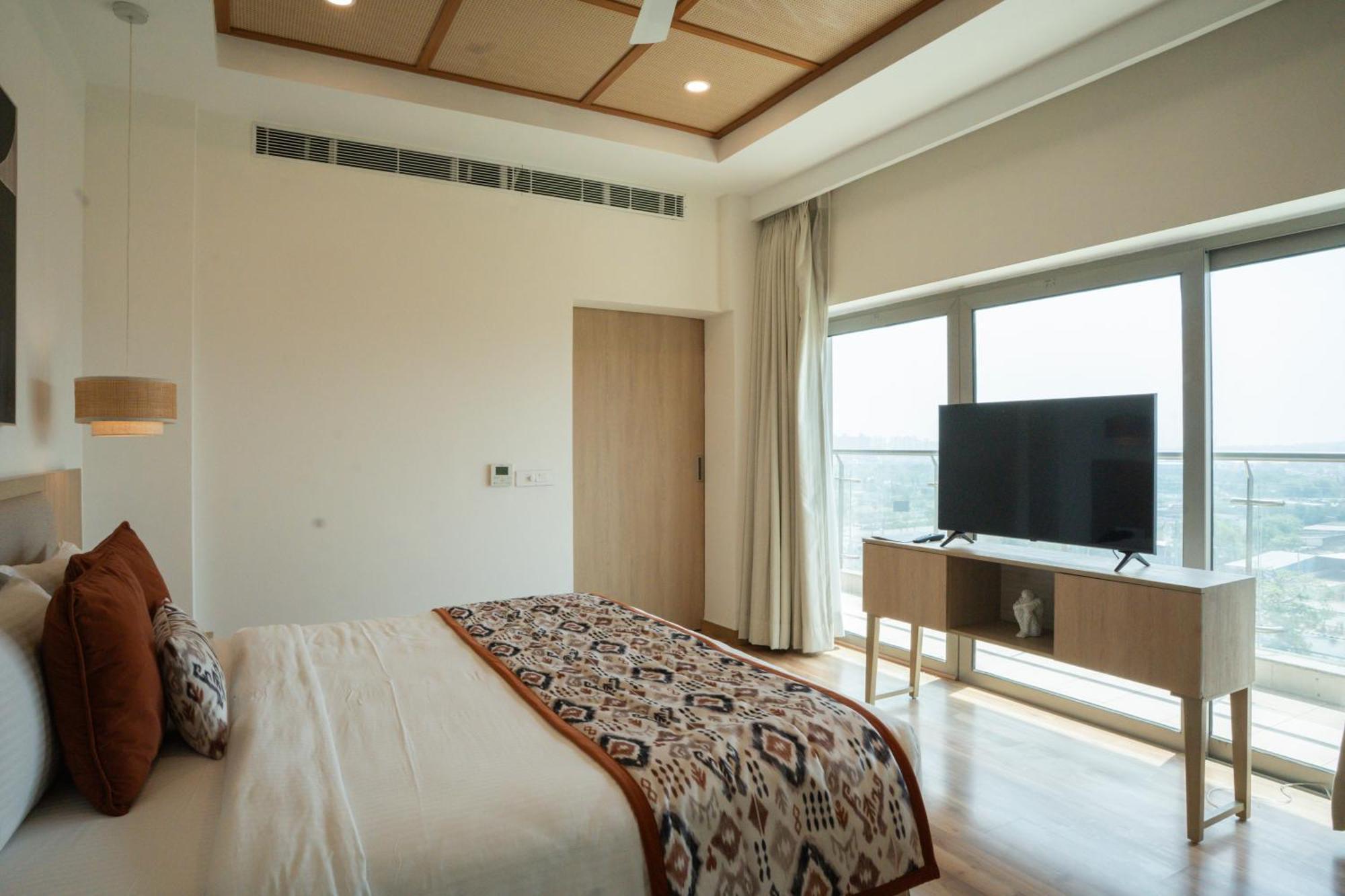Ar Suites Klj Square Γκουργκάον Εξωτερικό φωτογραφία