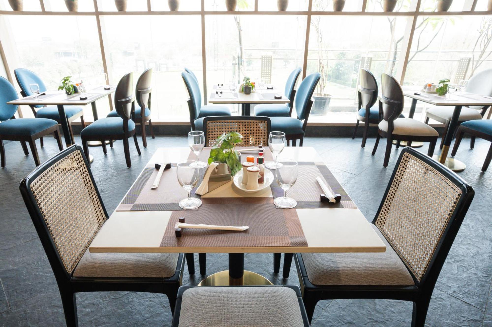 Ar Suites Klj Square Γκουργκάον Εξωτερικό φωτογραφία