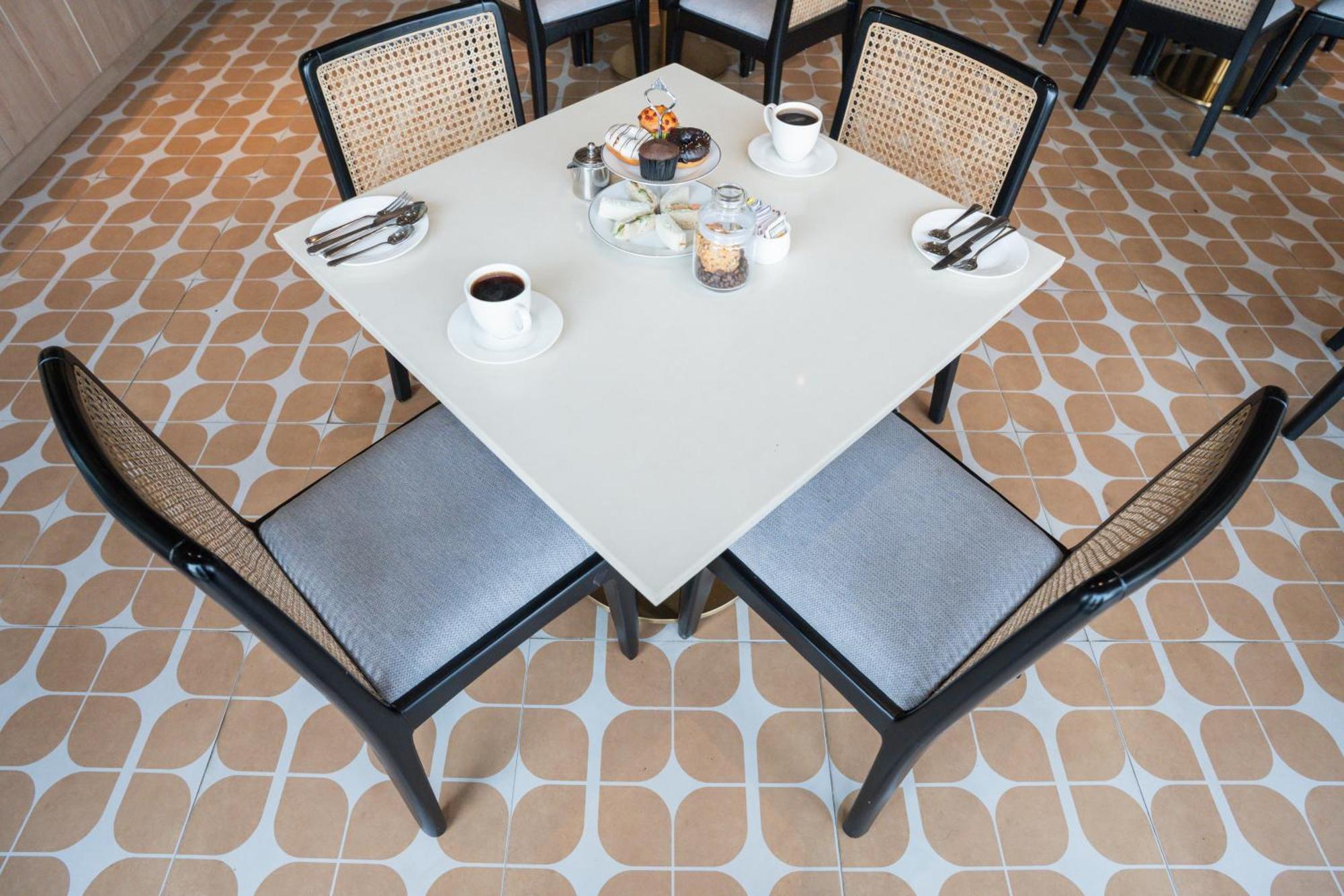 Ar Suites Klj Square Γκουργκάον Εξωτερικό φωτογραφία
